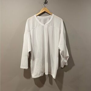 Professional CCM Maska Air Knit Hockey Practice Jersey